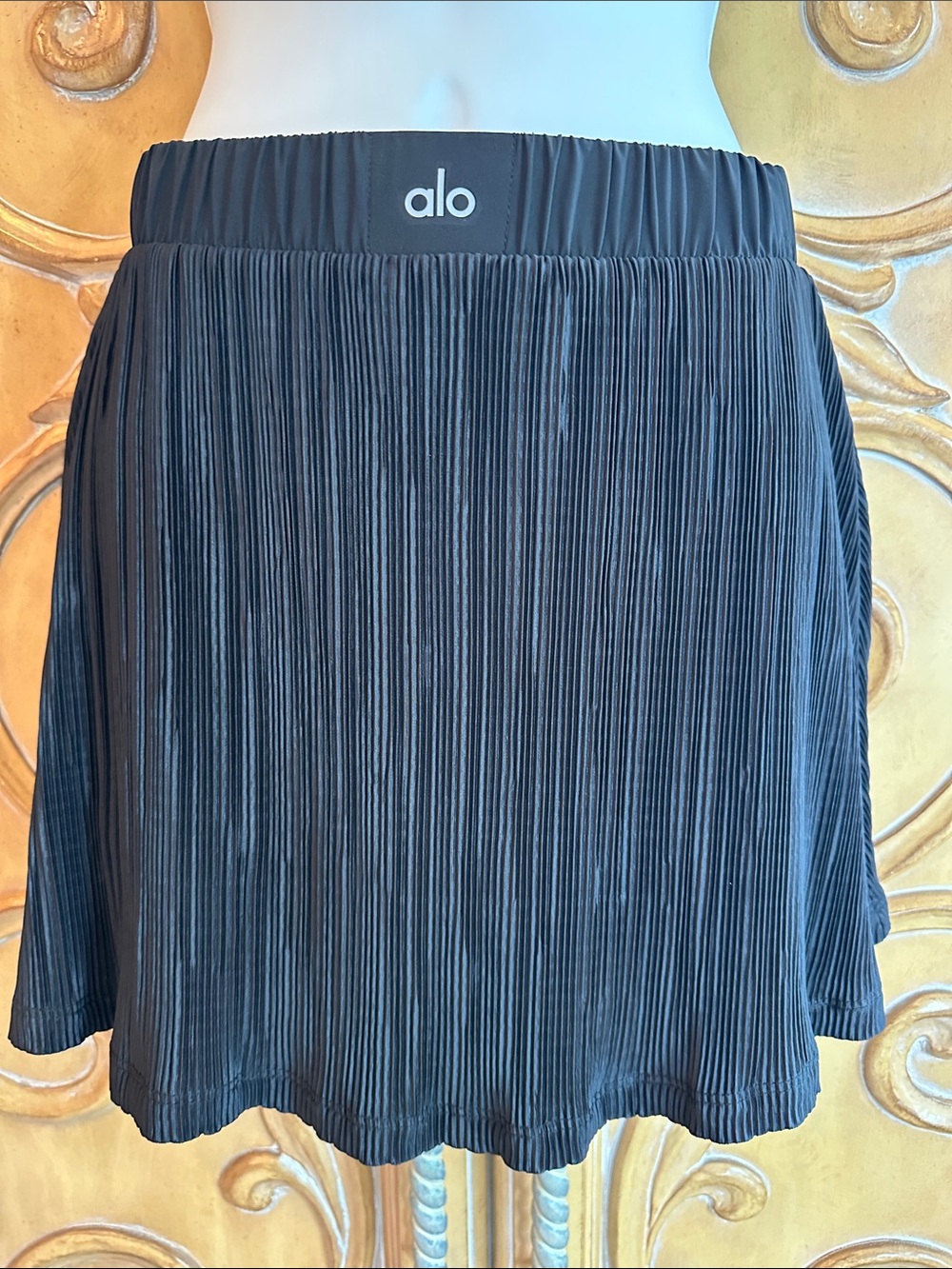 ALO Yoga Black Pleated Skater Skort